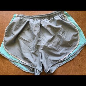 Women’s Nike Dry Fit Shorts Size L